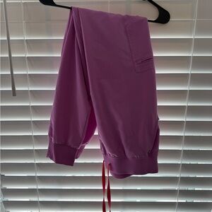 Figs vibrant Pink/purple high rise Zamora joggers